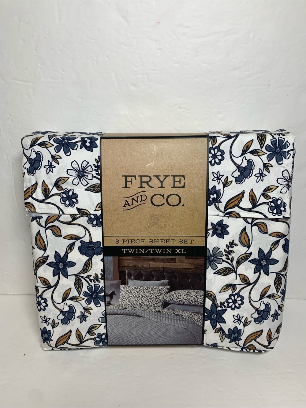 FRYE and CO Bedding TWIN/TWIN XL 3-Piece Set College Dorm NWT
